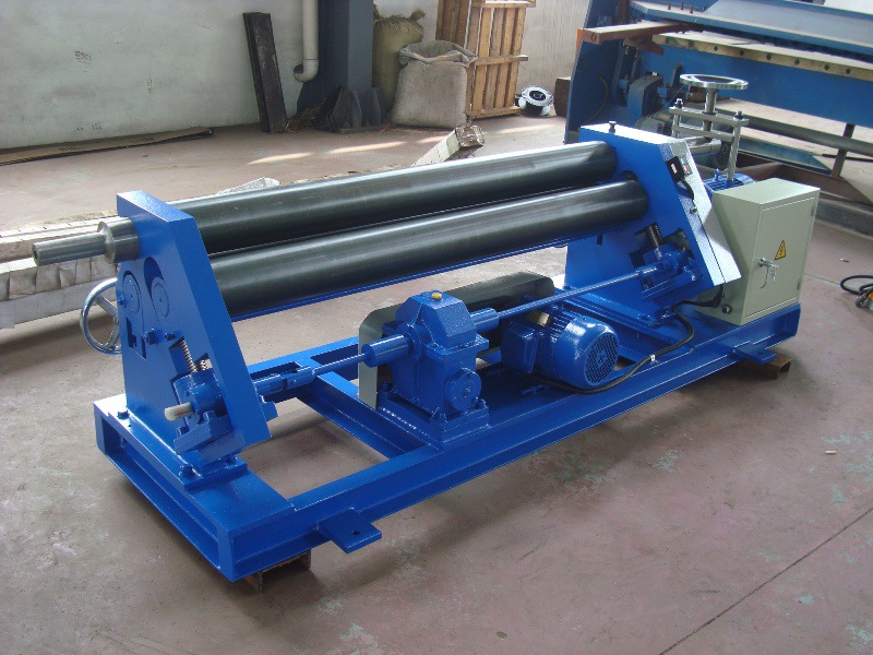 W11-2X2000 带预弯功能小型卷板机 高效卷管与卷筒解决方案